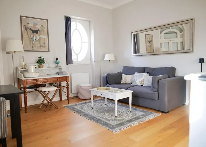 Appartement Très Bel Centre Des Sables - 2 Personnes *