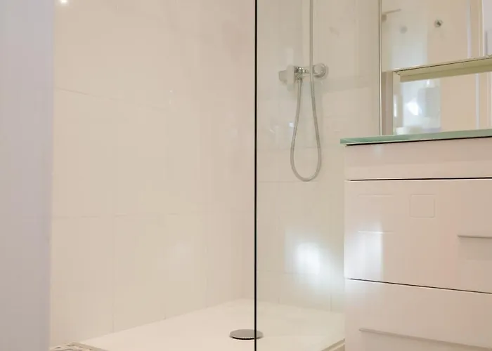 Tres Bel Centre Des Sables - 2 Personnes * 莱萨布勒-多洛讷